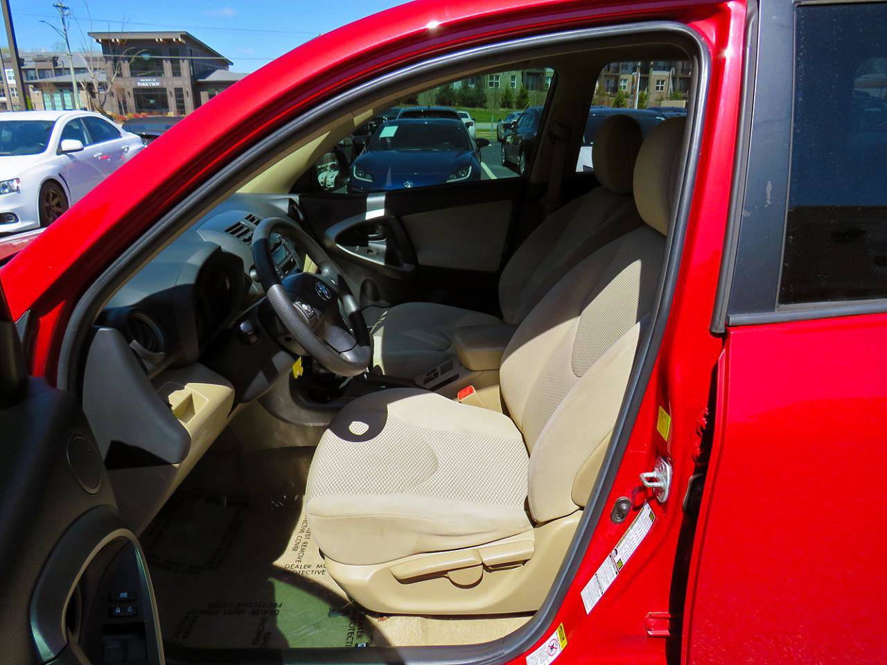 Used 2011 Toyota RAV4 4WD 4dr 4-cyl 4-Spd AT (Natl) w/ Upgrade Value Pkg image 11