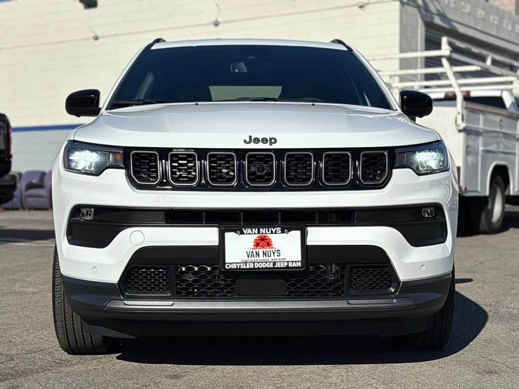 Used 2025 Jeep Compass Latitude w/ Convenience Group image 7