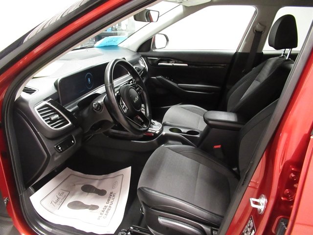 Used 2024 Kia Seltos X-Line AWD/4WD image 13