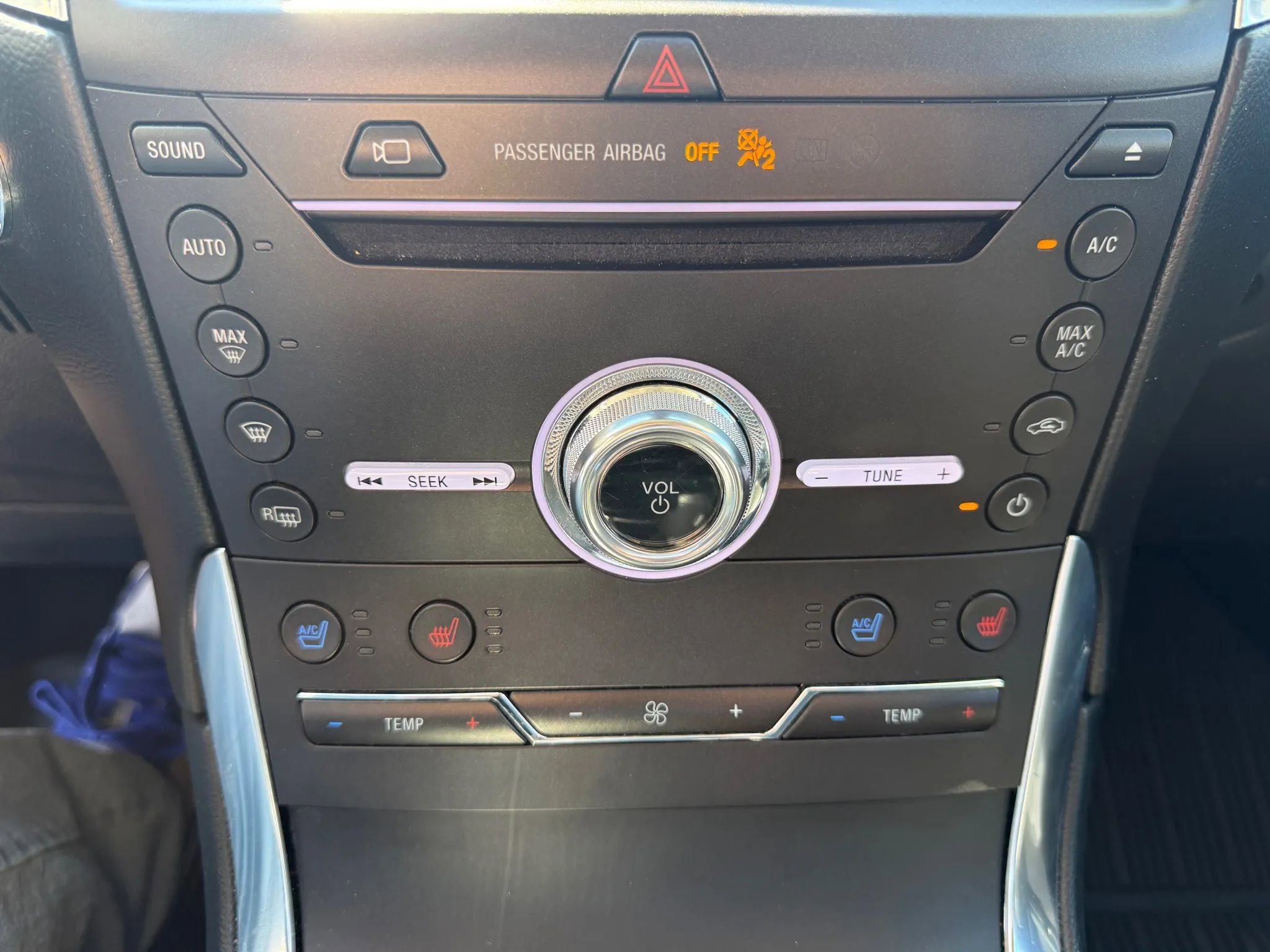 Used 2019 Ford Edge Titanium w/ Equipment Group 301A image 15