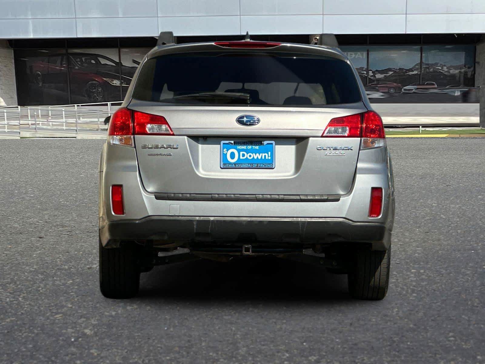 Used 2011 Subaru Outback 2.5i Limited w/ PWR Moonroof Pkg AWD/4WD image 8