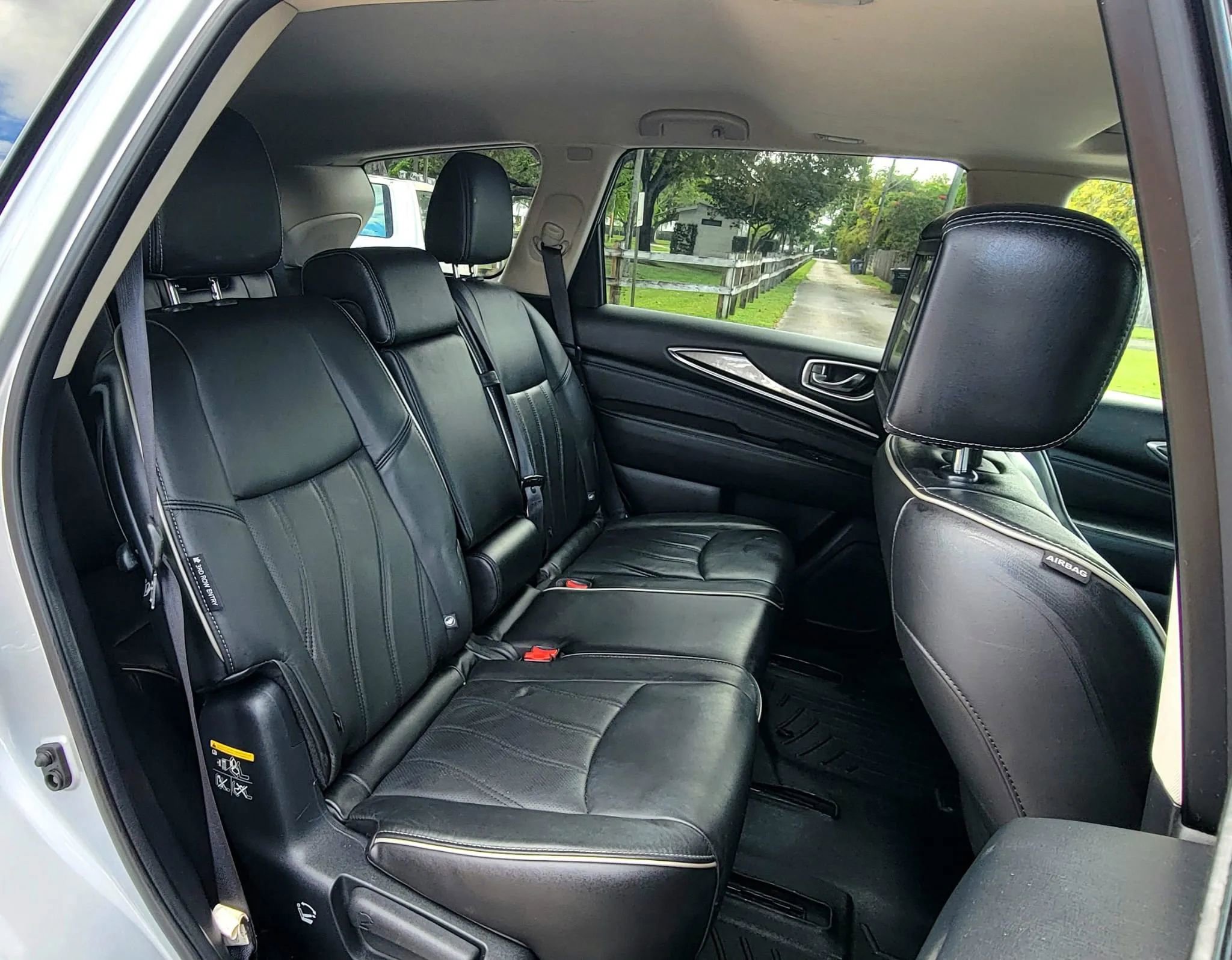 Used 2019 INFINITI QX60 Luxe w/ Essential Package AWD/4WD image 10