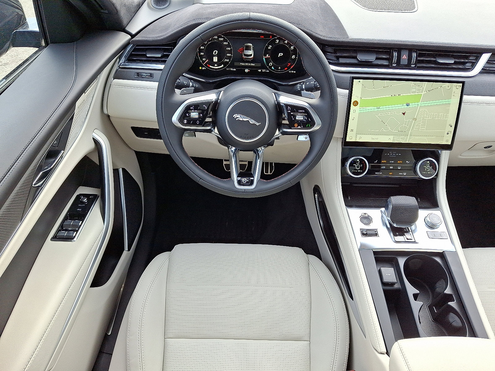 New 2026 Jaguar F-PACE SVR 575 Edition AWD/4WD image 4
