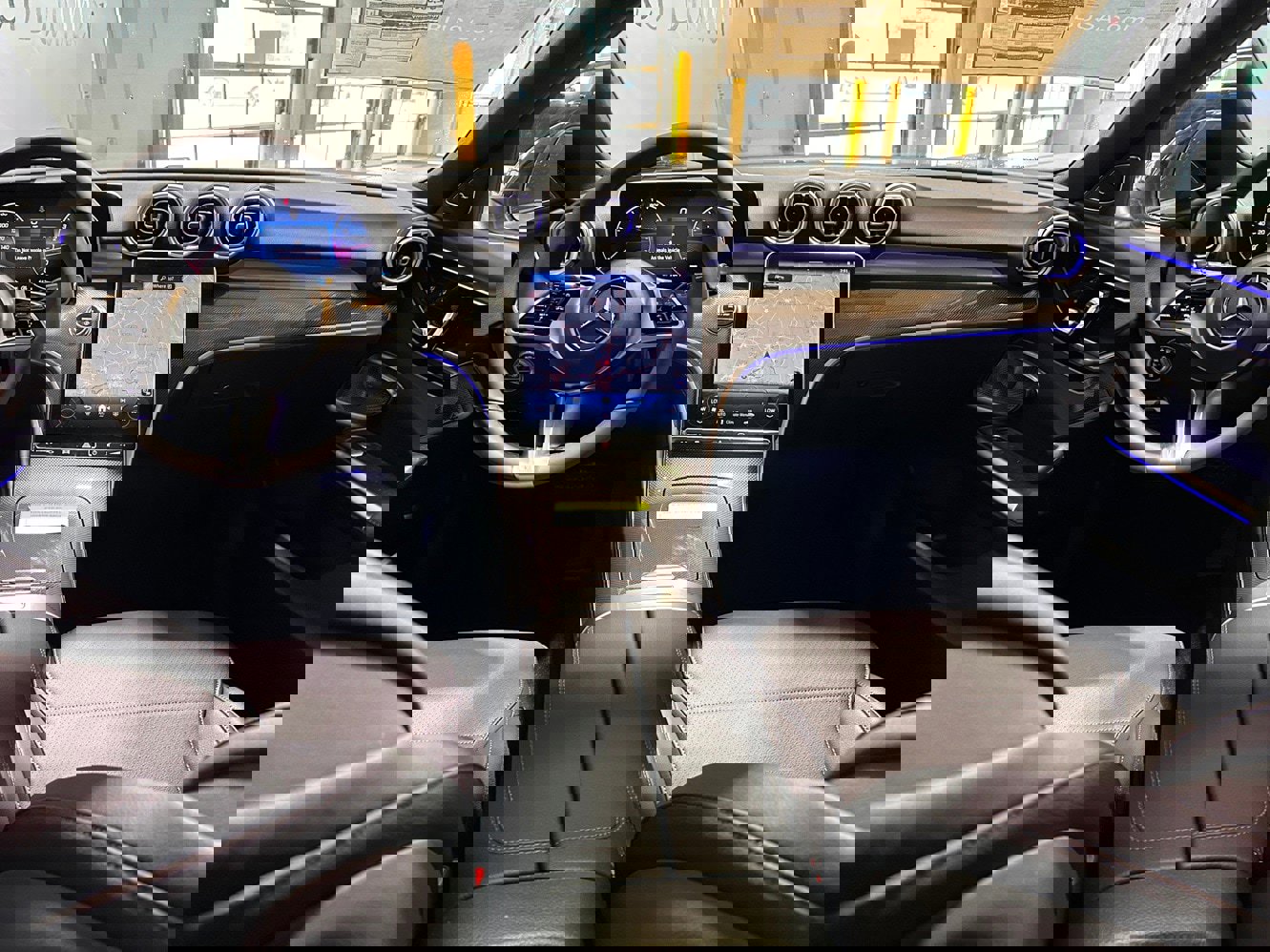 New 2025 Mercedes-Benz C 300 C 300 Exclusive 4MATIC image 6