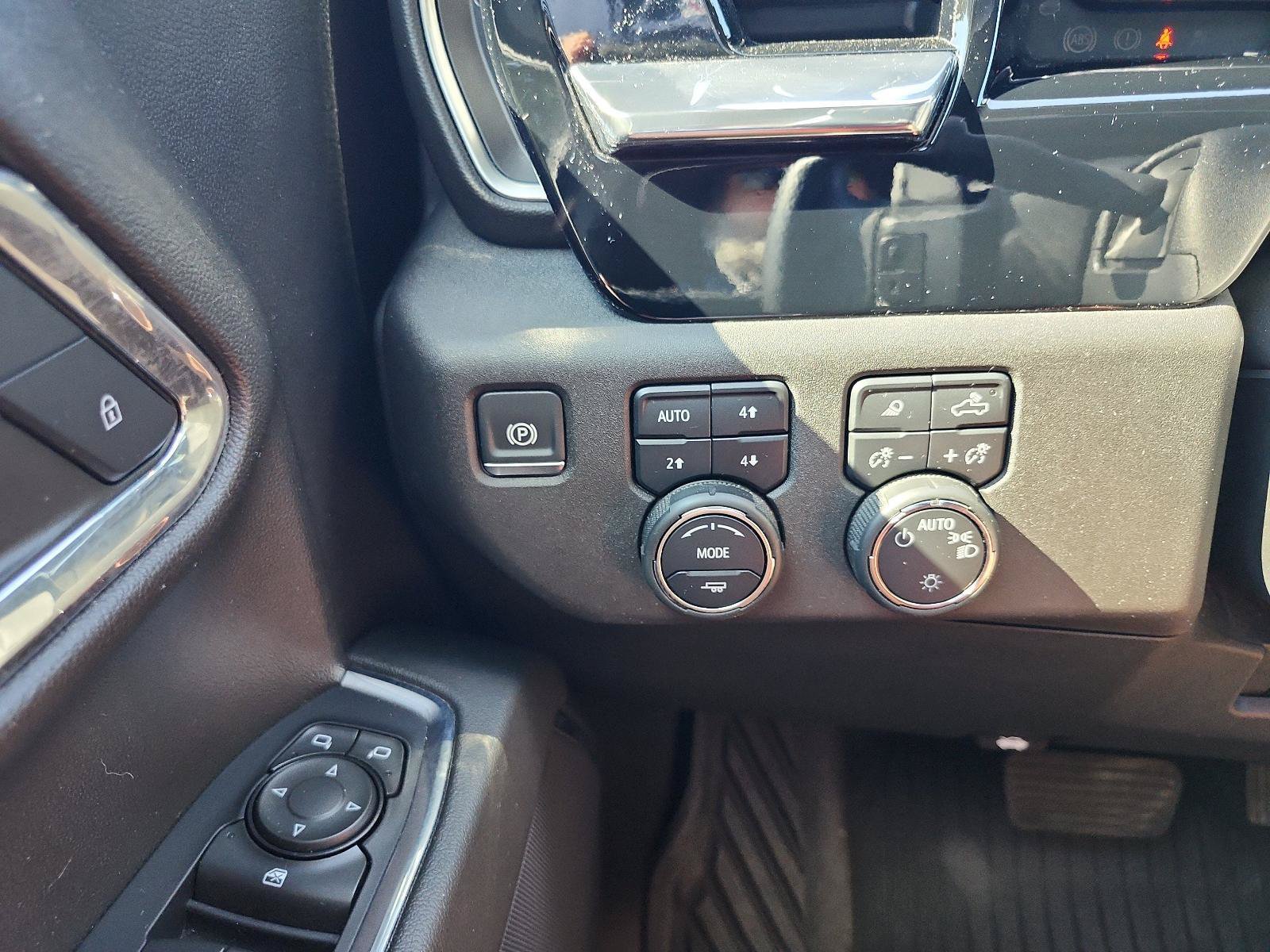 Used 2024 Chevrolet Silverado 1500 LT AWD/4WD image 22