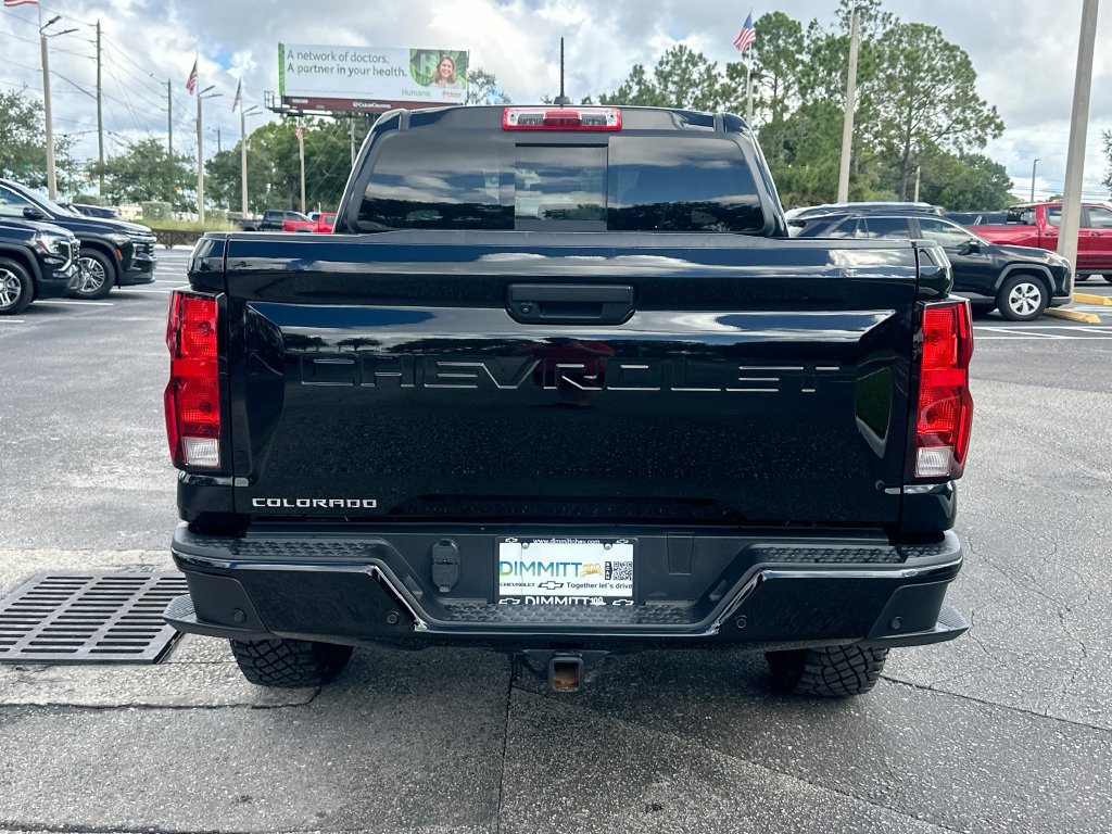Used 2025 Chevrolet Colorado W/T w/ Advanced Trailering Package AWD/4WD image 6