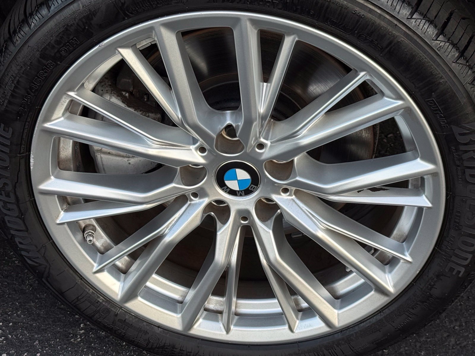 Used 2023 BMW 330i xDrive Sedan AWD/4WD image 11