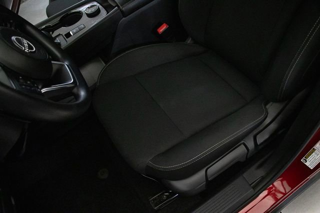 Used 2023 Nissan Rogue S image 25