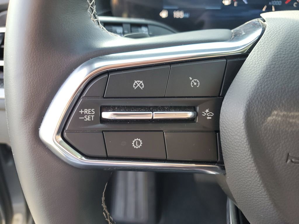 Used 2025 Chevrolet Traverse LT image 30