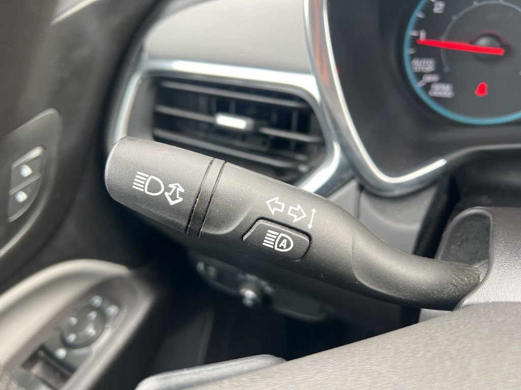 Used 2020 Chevrolet Equinox LS w/ LS Convenience Package image 14