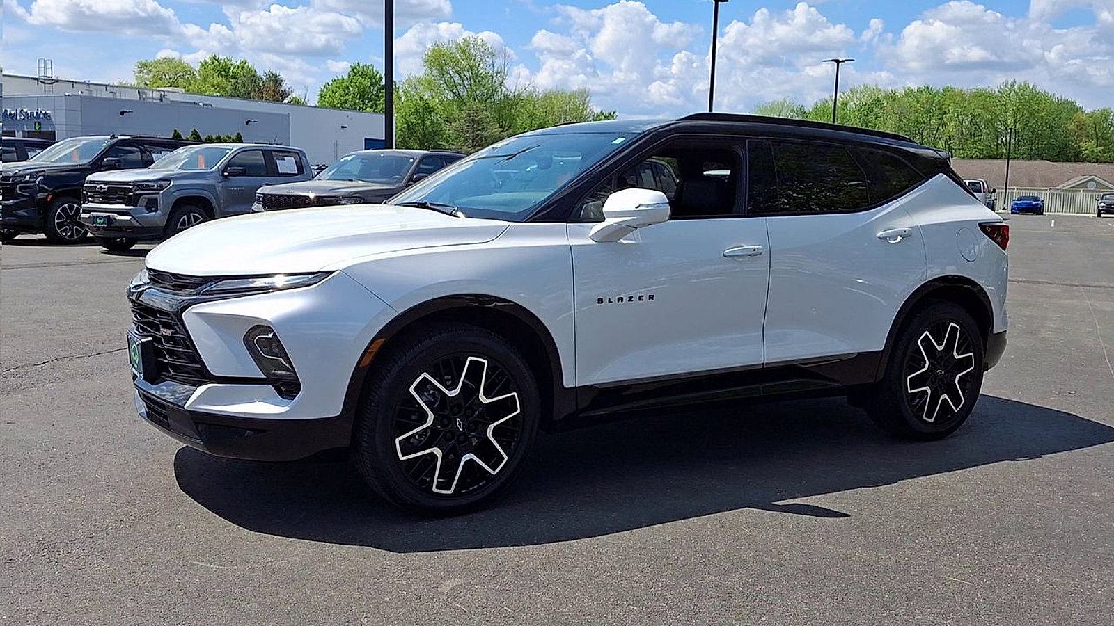 Certified 2023 Chevrolet Blazer RS w/ Driver Confidence II Package image 7