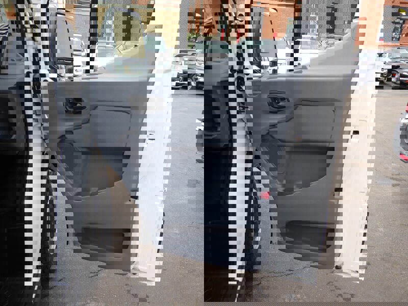 Used 2015 Ford Transit 350 XL image 22