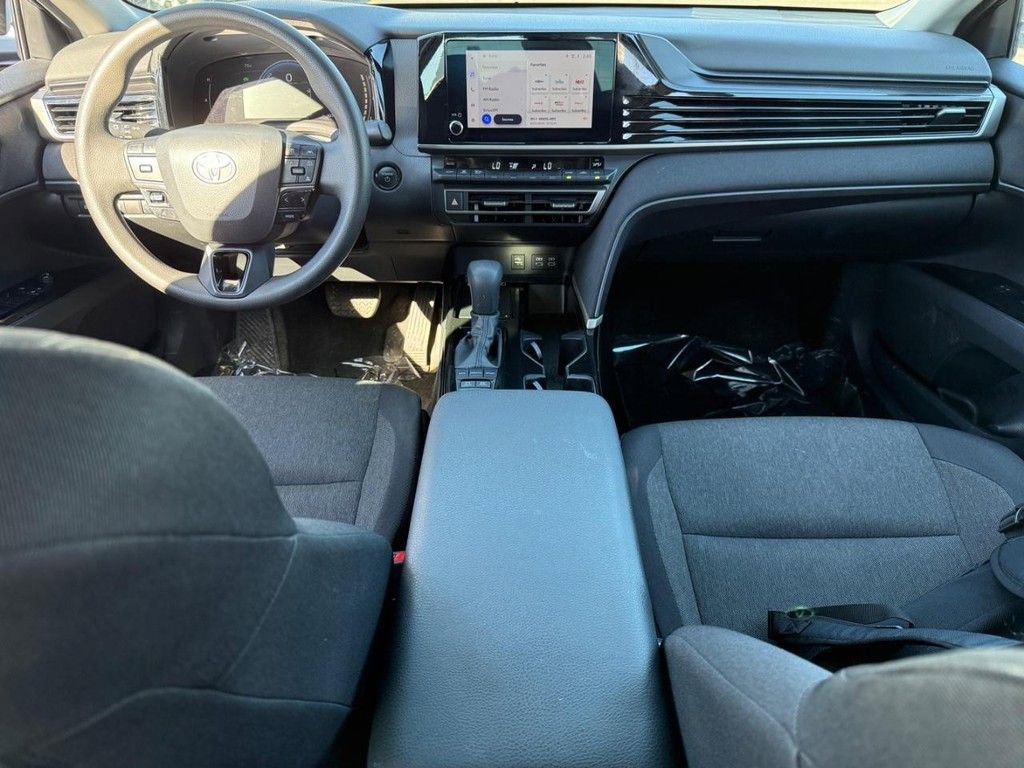 Used 2025 Toyota Camry LE image 12