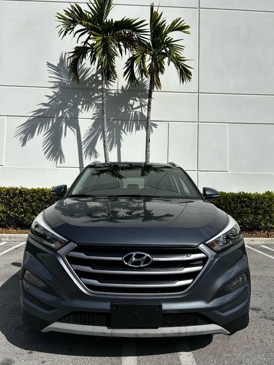 Used 2017 Hyundai Tucson Sport image 2