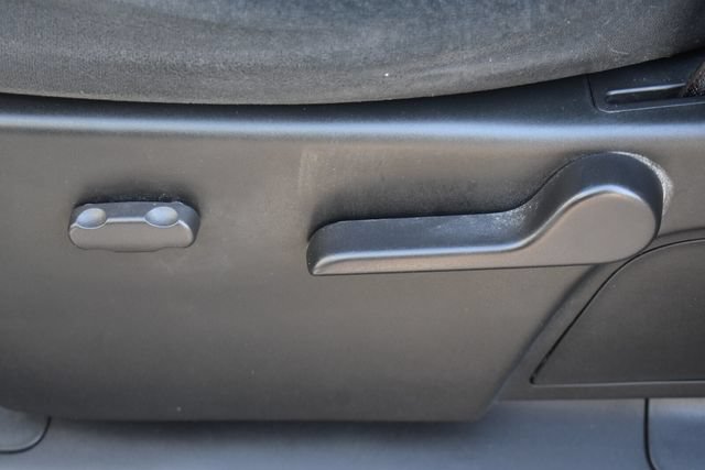 Used 2007 Chevrolet Silverado 2500 LT w/ 2LT Convenience Package RWD image 24