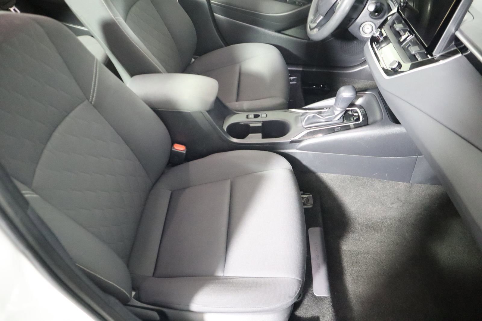 Used 2023 Toyota Corolla LE image 58