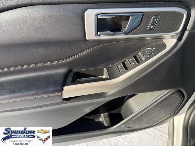 Used 2022 Ford Explorer XLT w/ Equipment Group 202A image 14