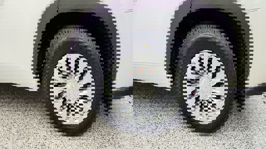 Used 2021 Toyota Highlander XLE image 9