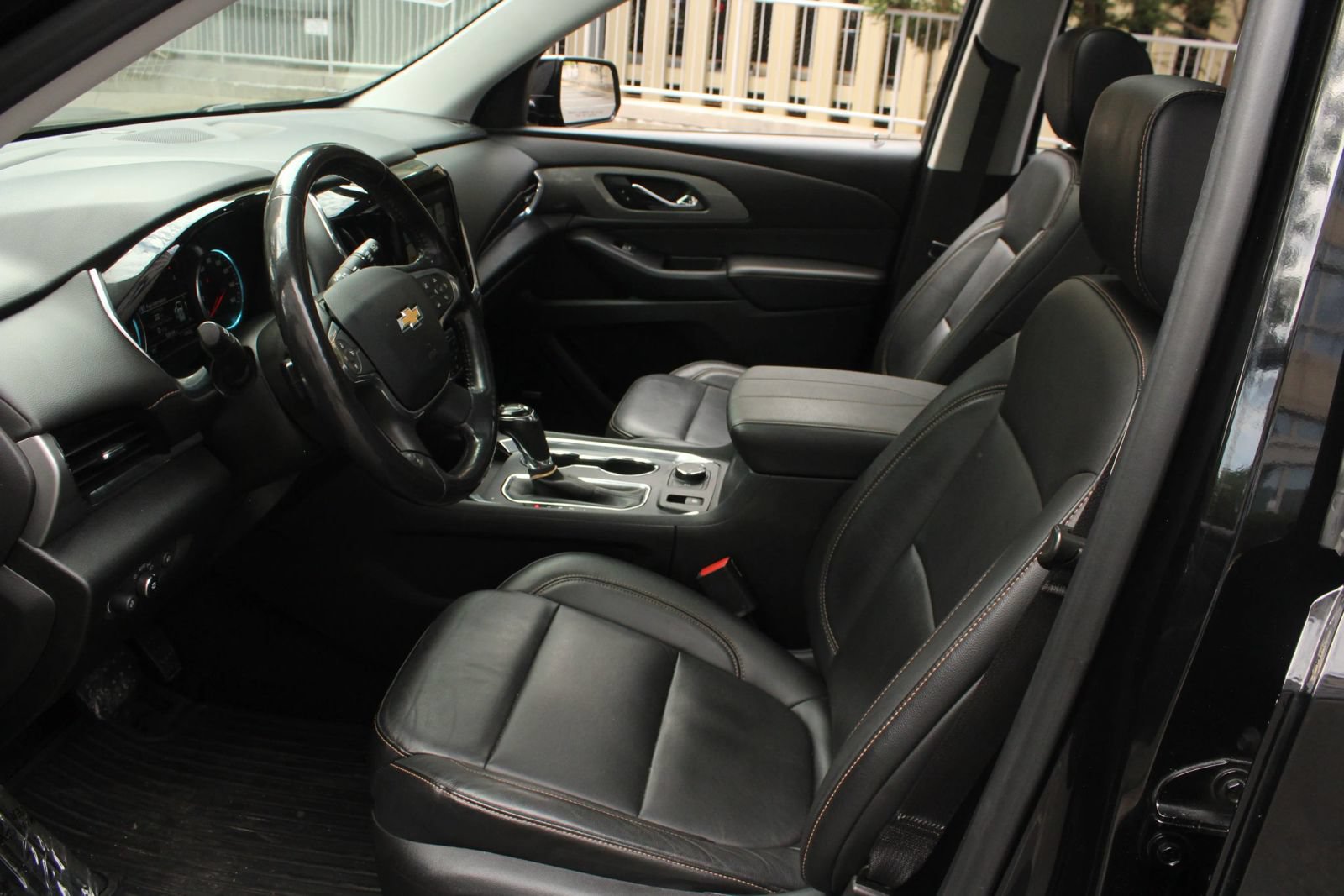 Used 2019 Chevrolet Traverse RS AWD/4WD image 14
