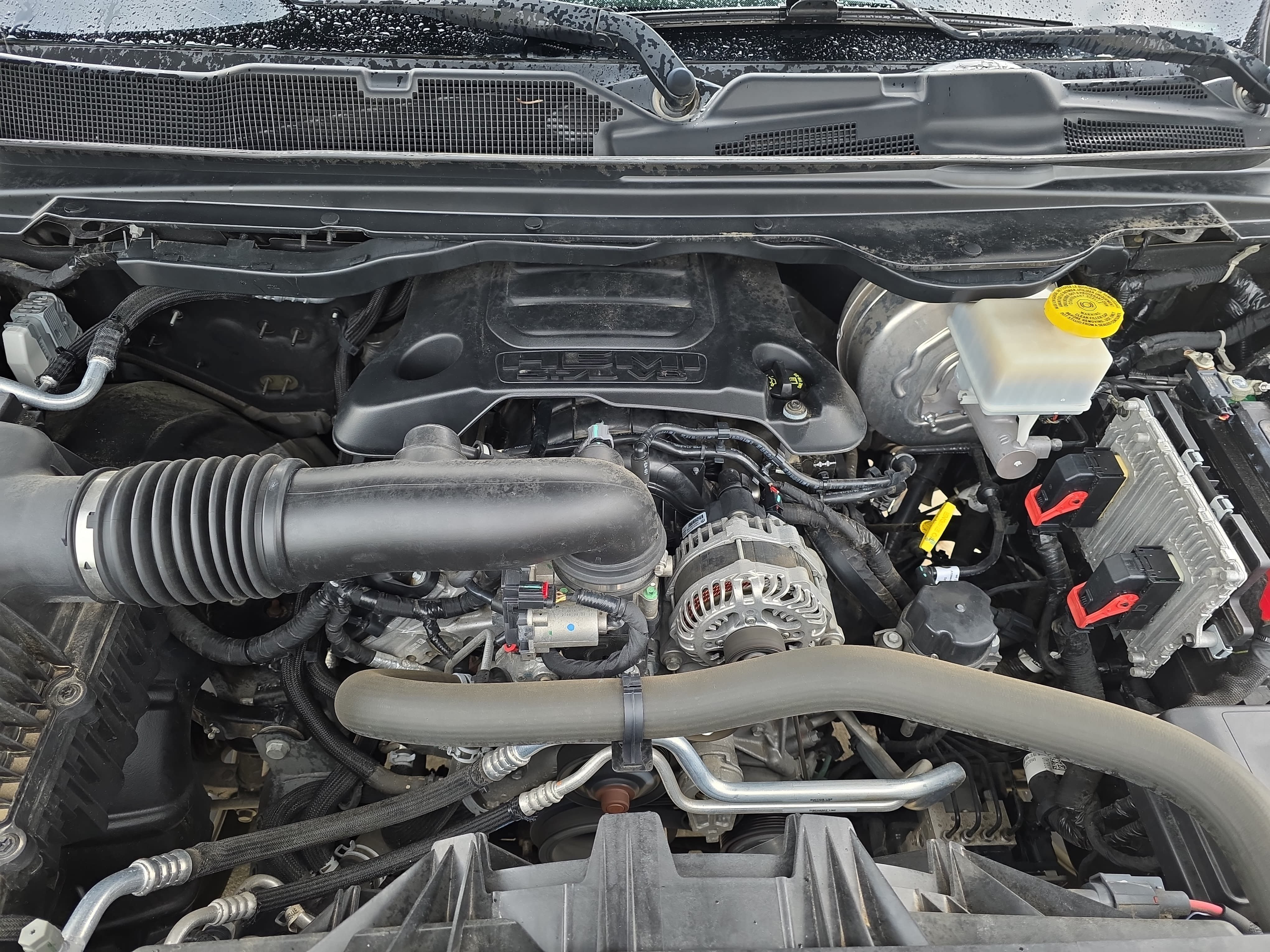 Used 2019 RAM 1500 Laramie AWD/4WD image 34