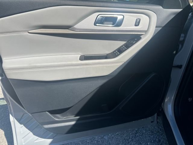 New 2026 Ford Explorer Active w/ Active Comfort Package RWD image 11