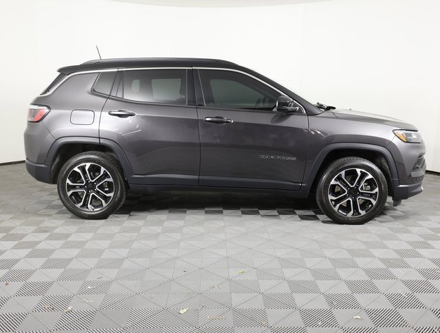 Used 2024 Jeep Compass Limited image 4