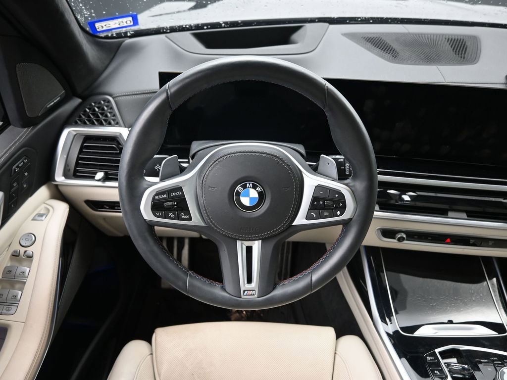 Used 2025 BMW X7 M60i image 25