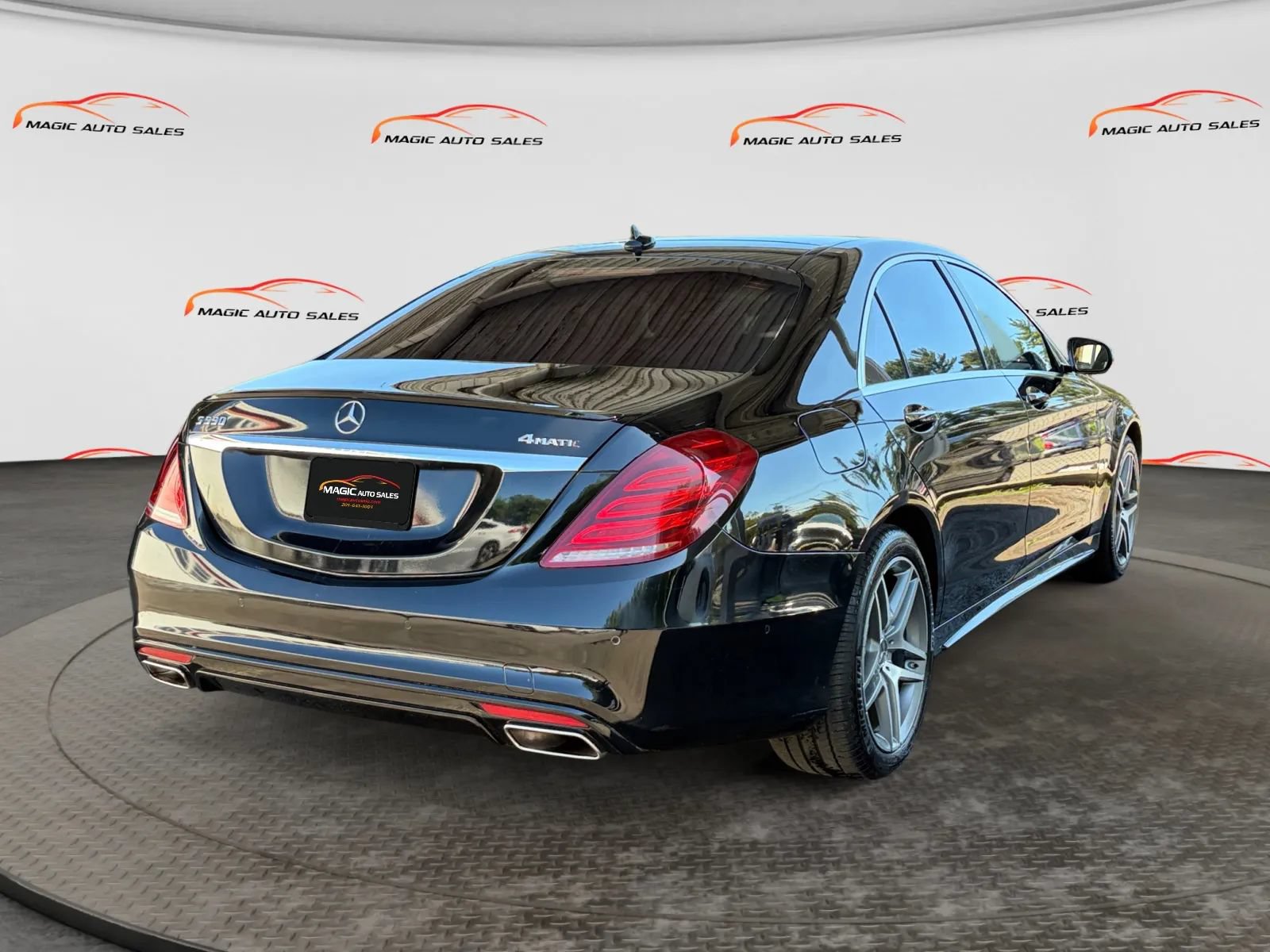 Used 2016 Mercedes-Benz S 550 4MATIC Sedan image 10