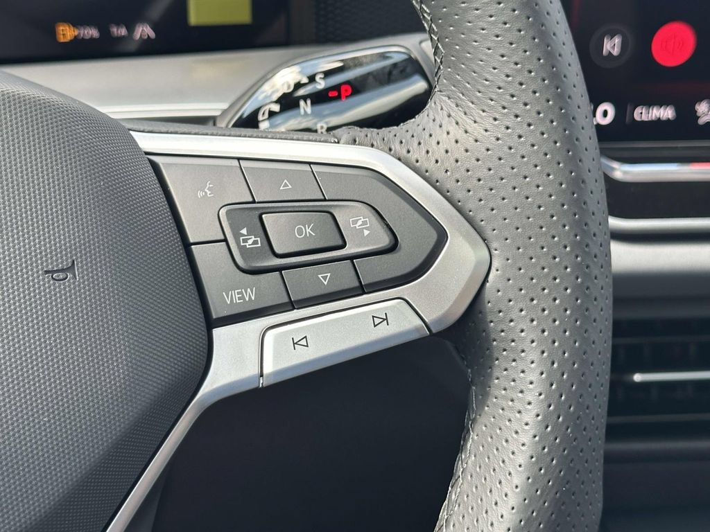 New 2026 Volkswagen Tiguan SE R-Line AWD/4WD image 19