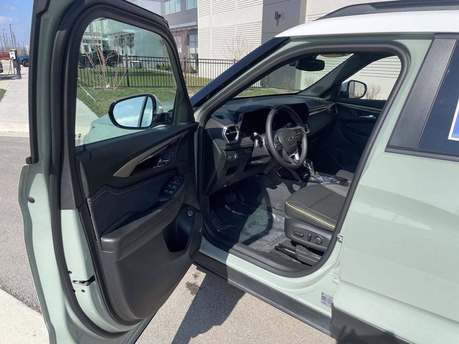 Used 2025 Chevrolet TrailBlazer ACTIV w/ Convenience Package image 19