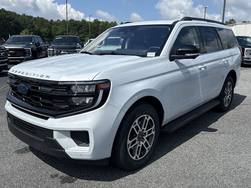 Used 2025 Ford Expedition Active AWD/4WD video 3
