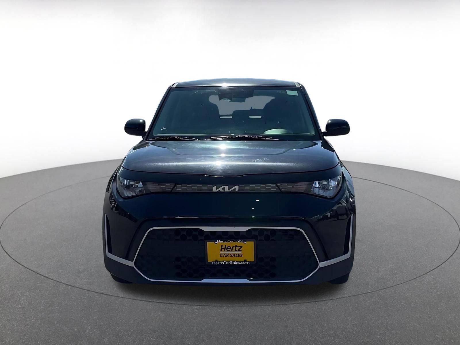 Used 2025 Kia Soul LX w/ LX Technology Package FWD image 4