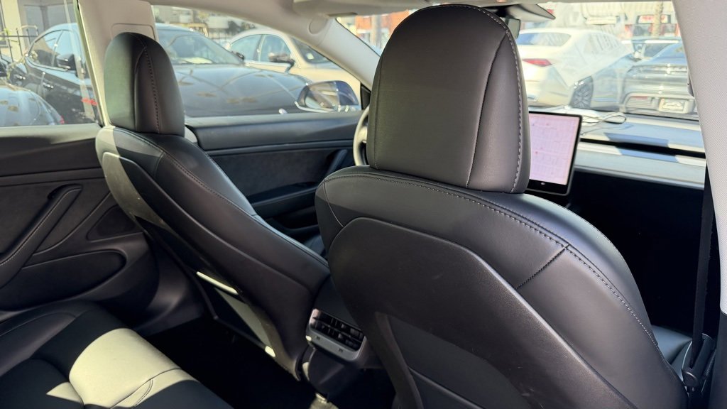 Used 2020 Tesla Model 3 Standard Range image 19