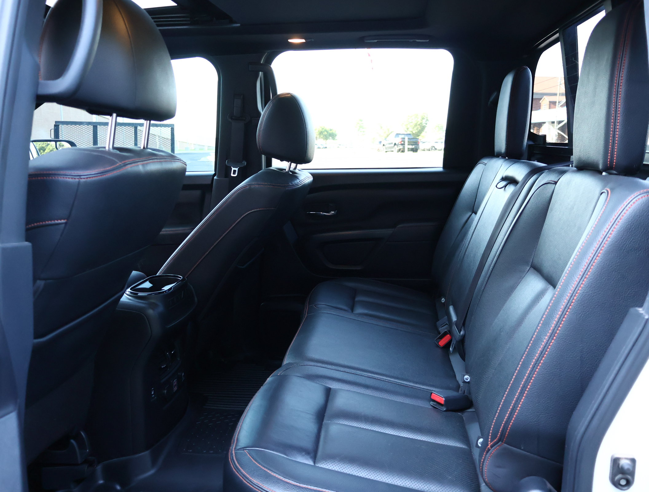 Used 2021 Nissan Titan PRO-4X w/ Pro-4x Convenience Package AWD/4WD image 25