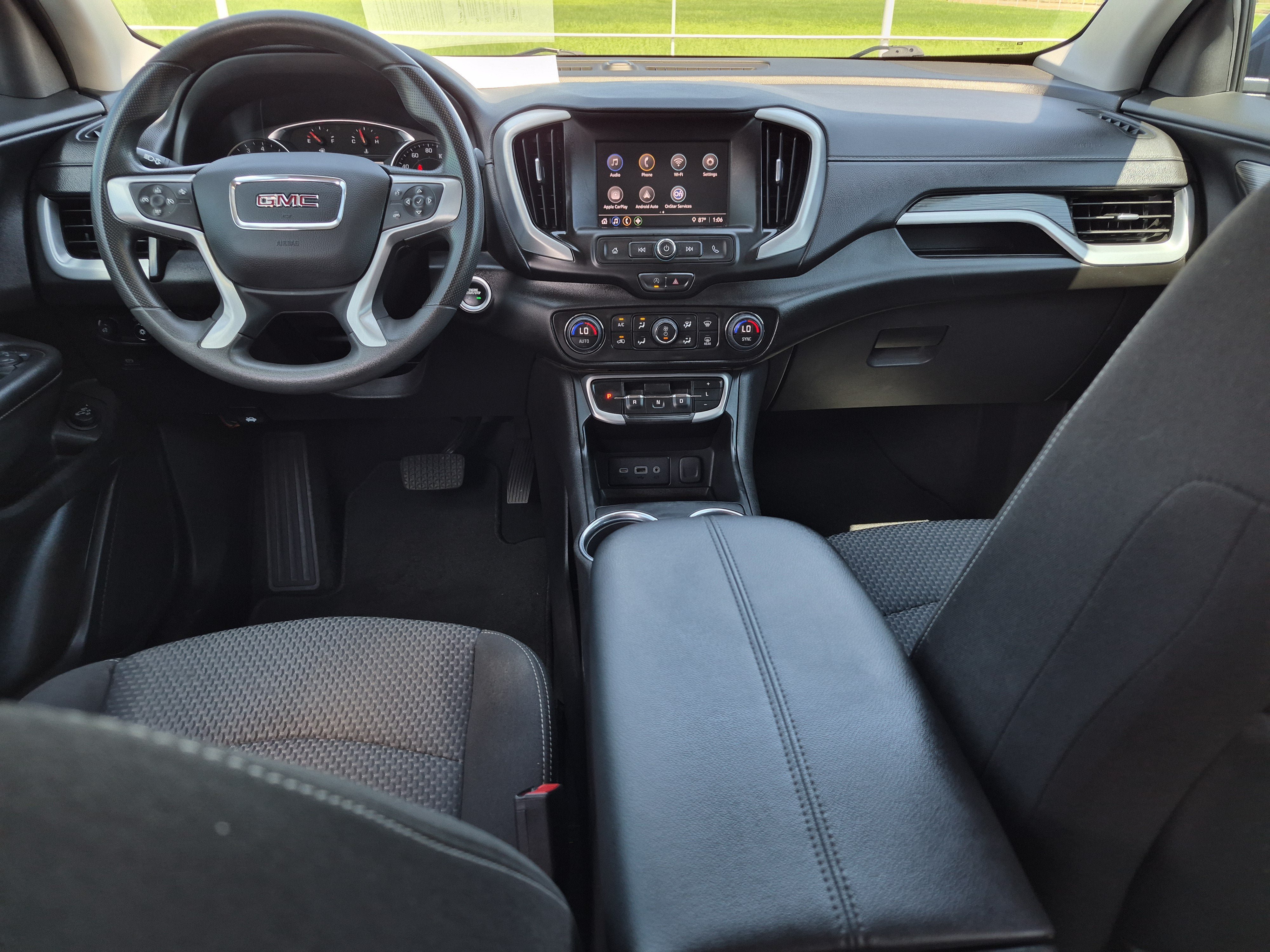 Used 2024 GMC Terrain SLE w/ Driver Convenience Package AWD/4WD image 17