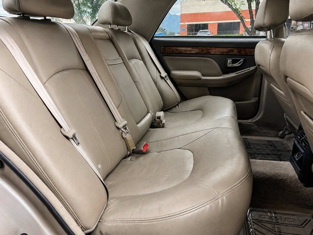 Used 2005 Hyundai XG350 L FWD image 13