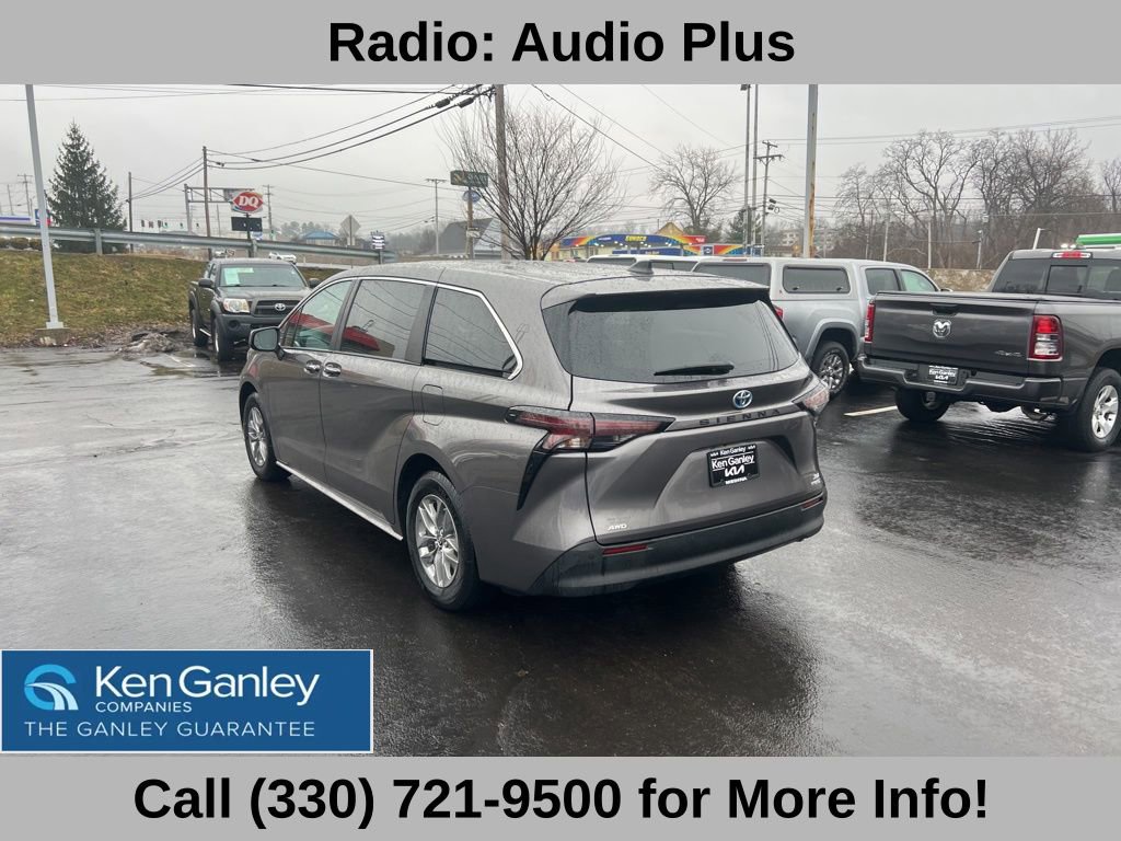 Used 2024 Toyota Sienna XLE image 14