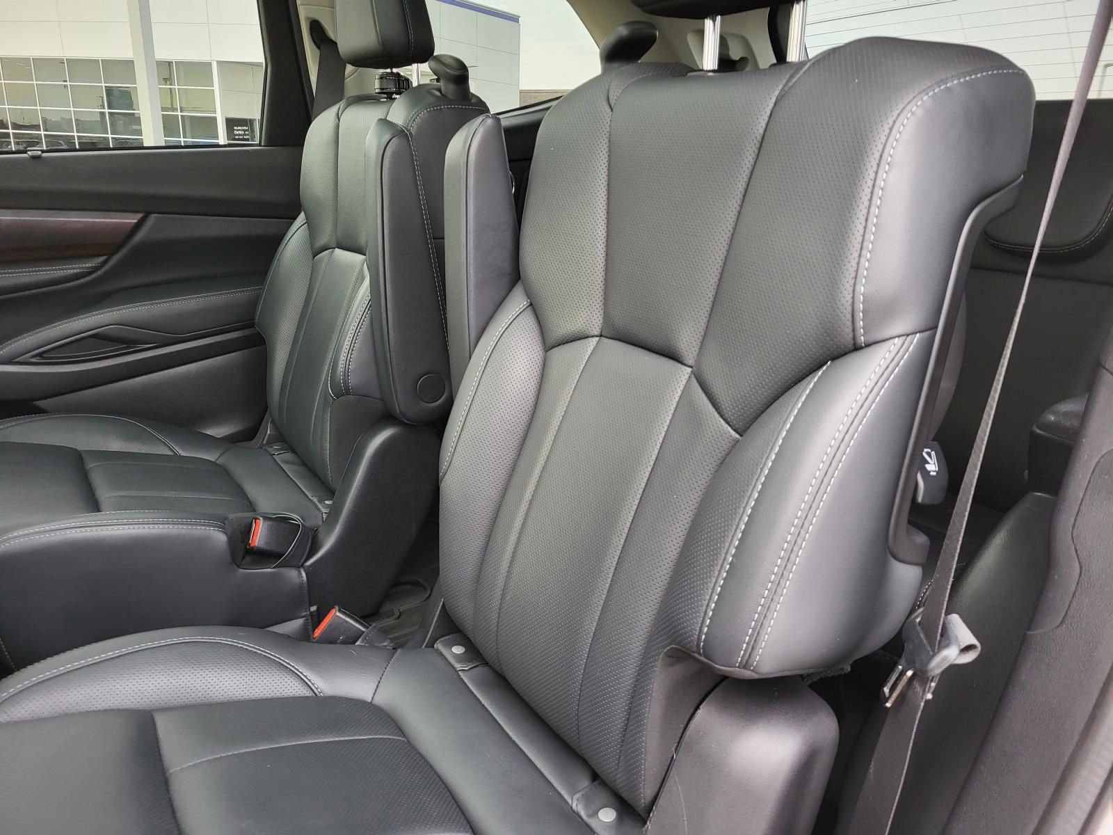 Used 2024 Subaru Ascent Touring w/ Popular Package #2 image 16