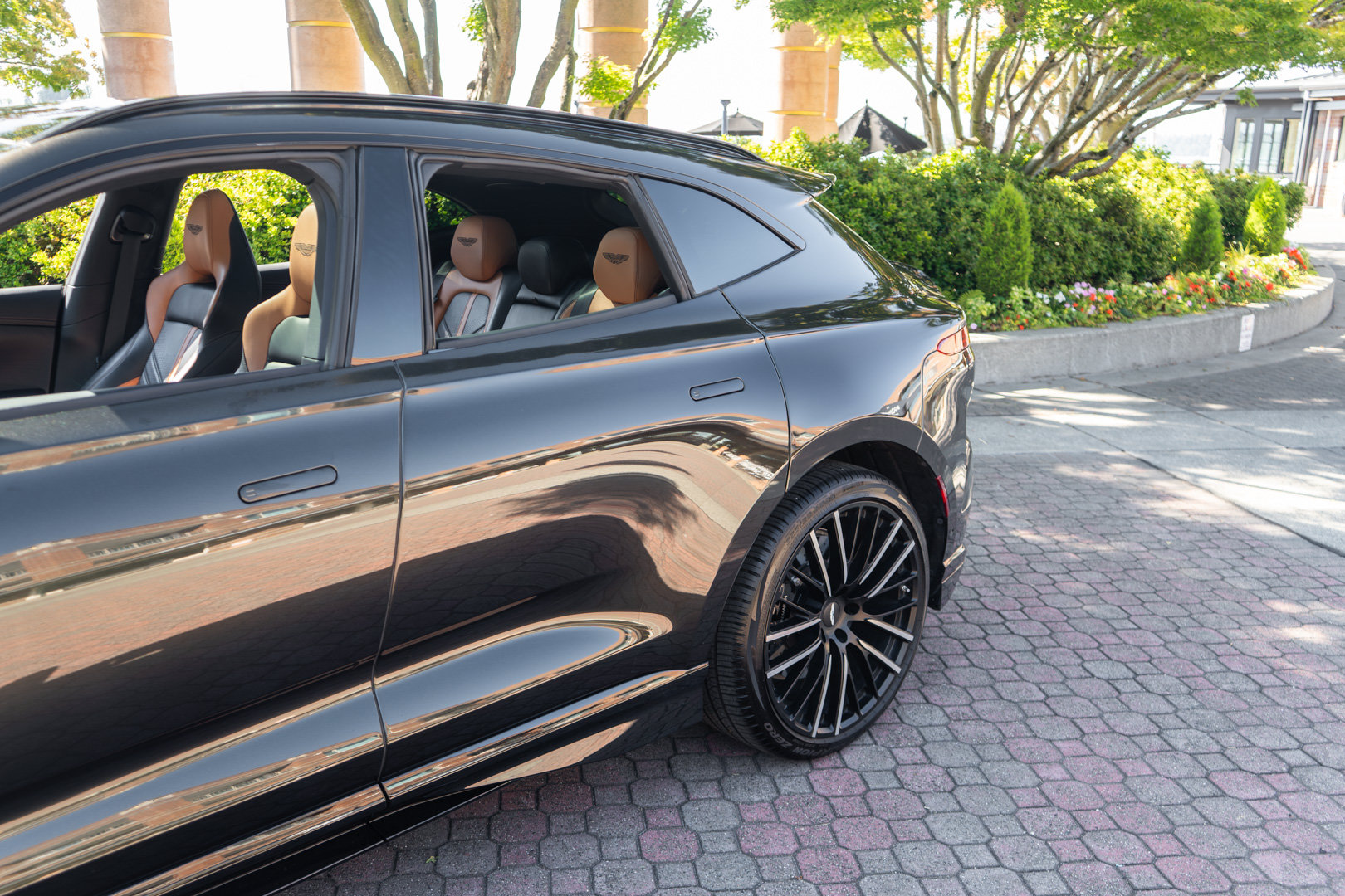 Used 2023 Aston Martin DBX 707 AWD/4WD image 45