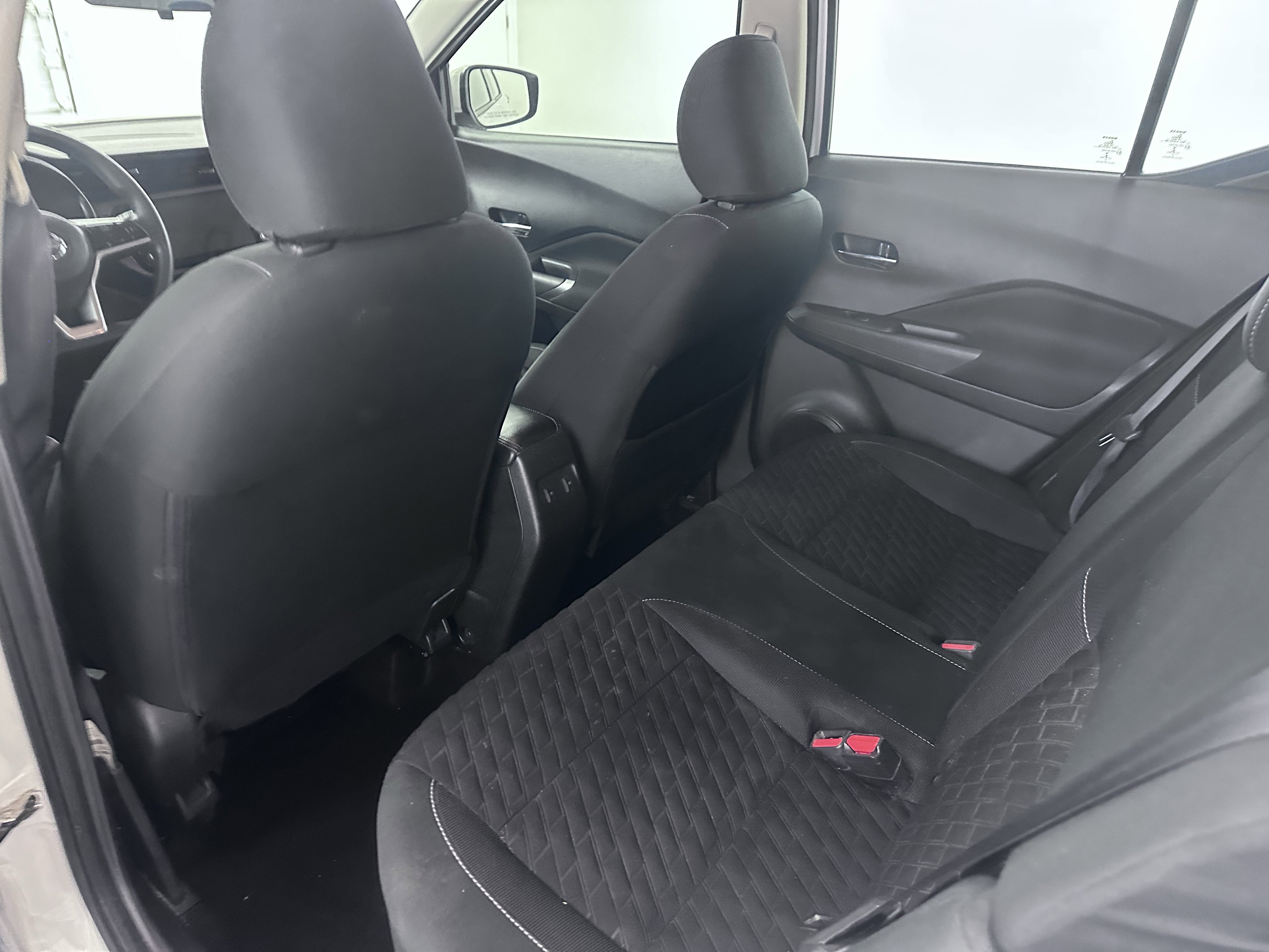 Used 2021 Nissan Kicks SV image 28