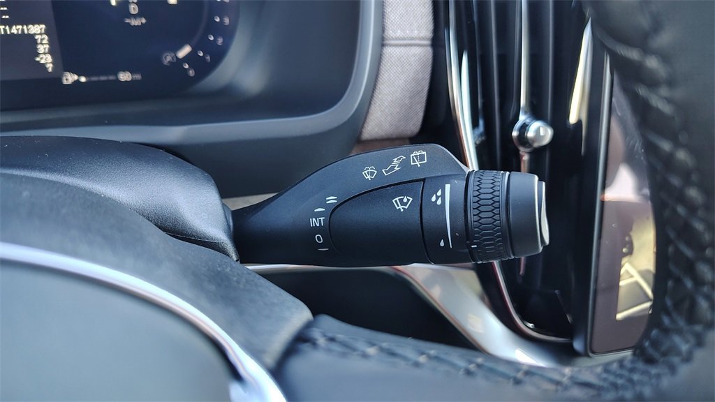 New 2026 Volvo XC90 B6 Ultra image 17