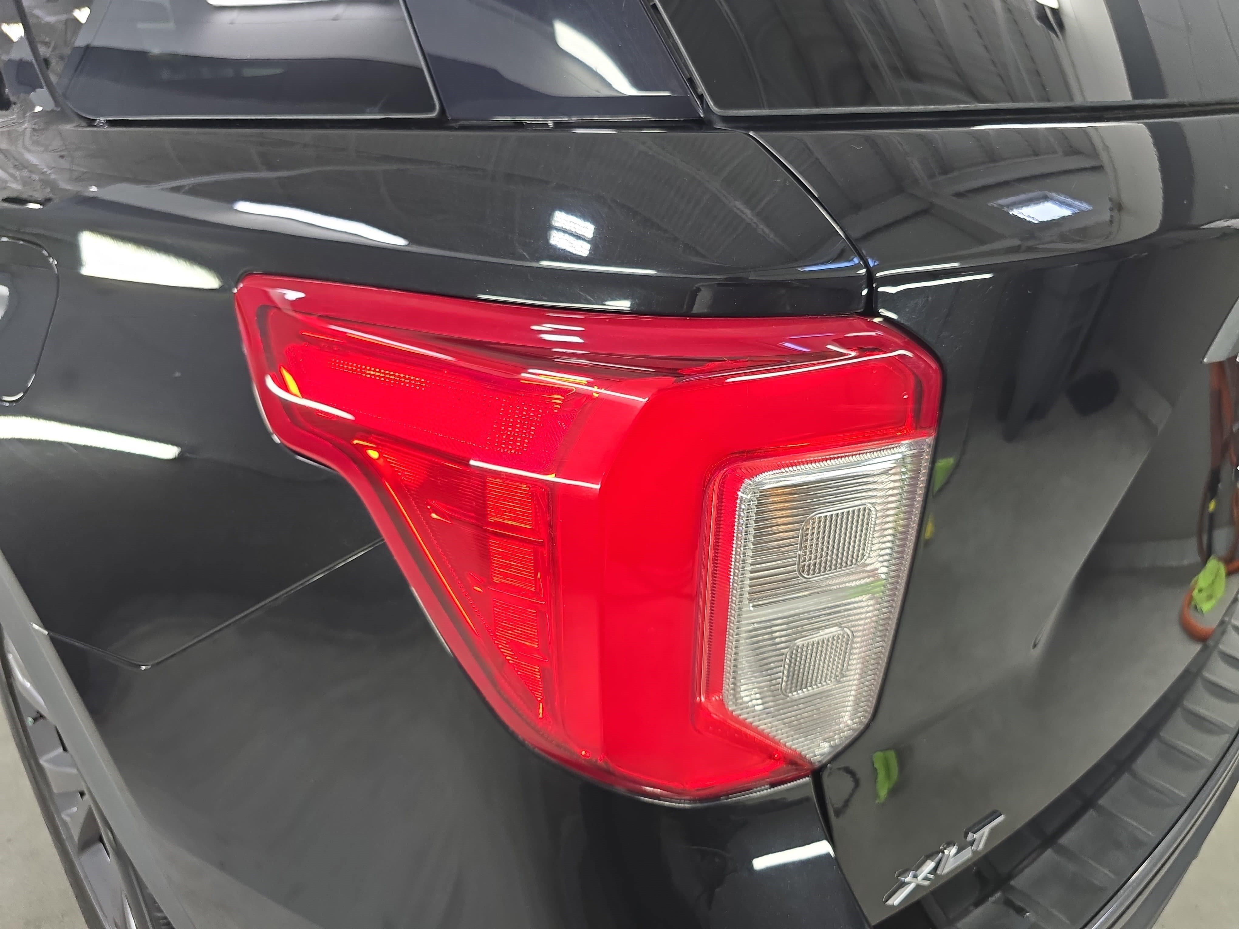 Used 2023 Ford Explorer XLT w/ Equipment Group 202A RWD image 34