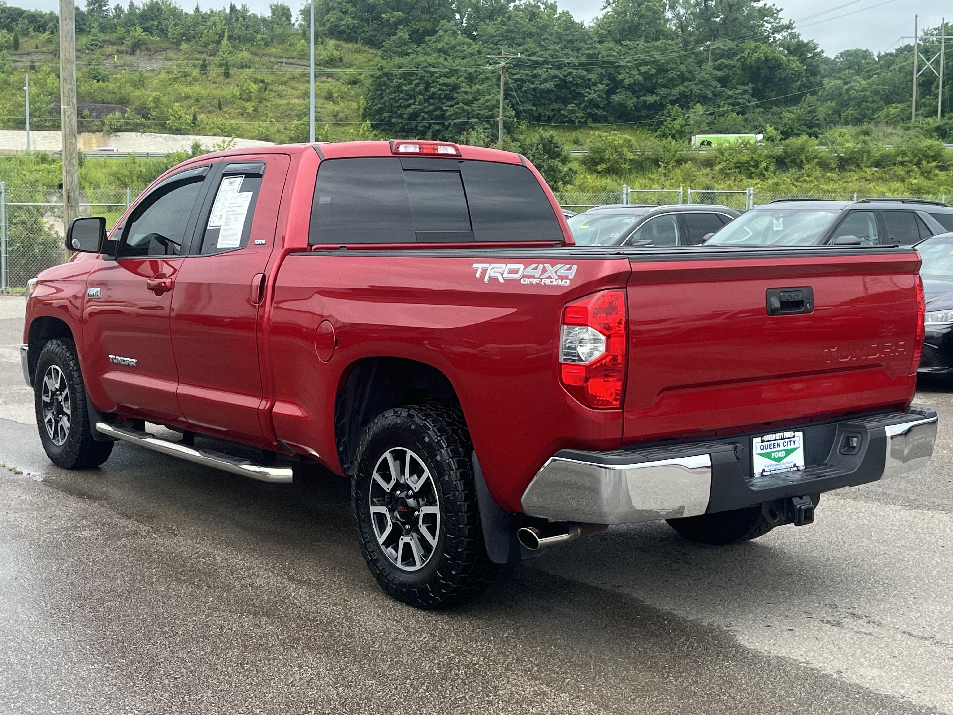 Used 2018 Toyota Tundra SR5 w/ TRD Off Road Package AWD/4WD image 5