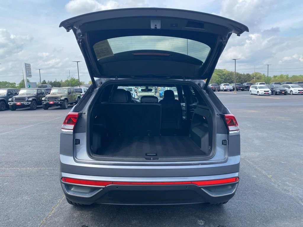 Used 2023 Volkswagen Atlas Cross Sport SE w/ Panoramic Sunroof Package image 39