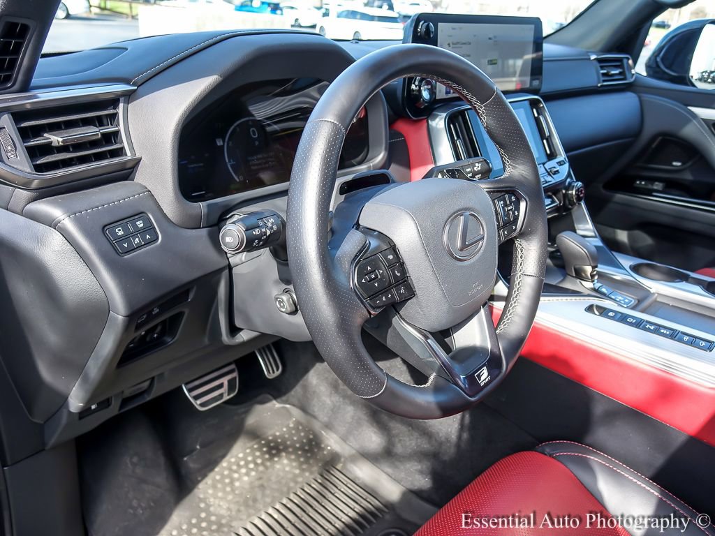 Used 2025 Lexus LX 700h F Sport image 14