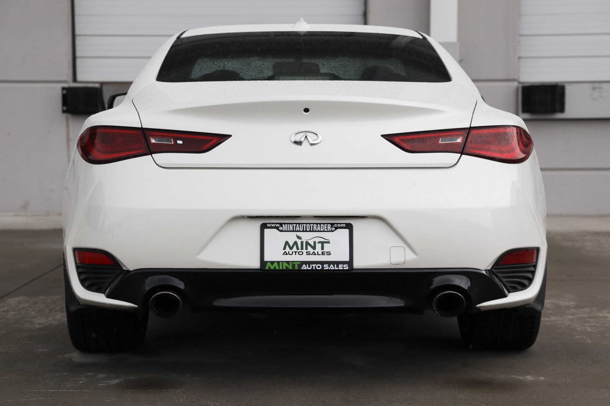 Used 2017 INFINITI Q60 Red Sport 400 RWD image 11