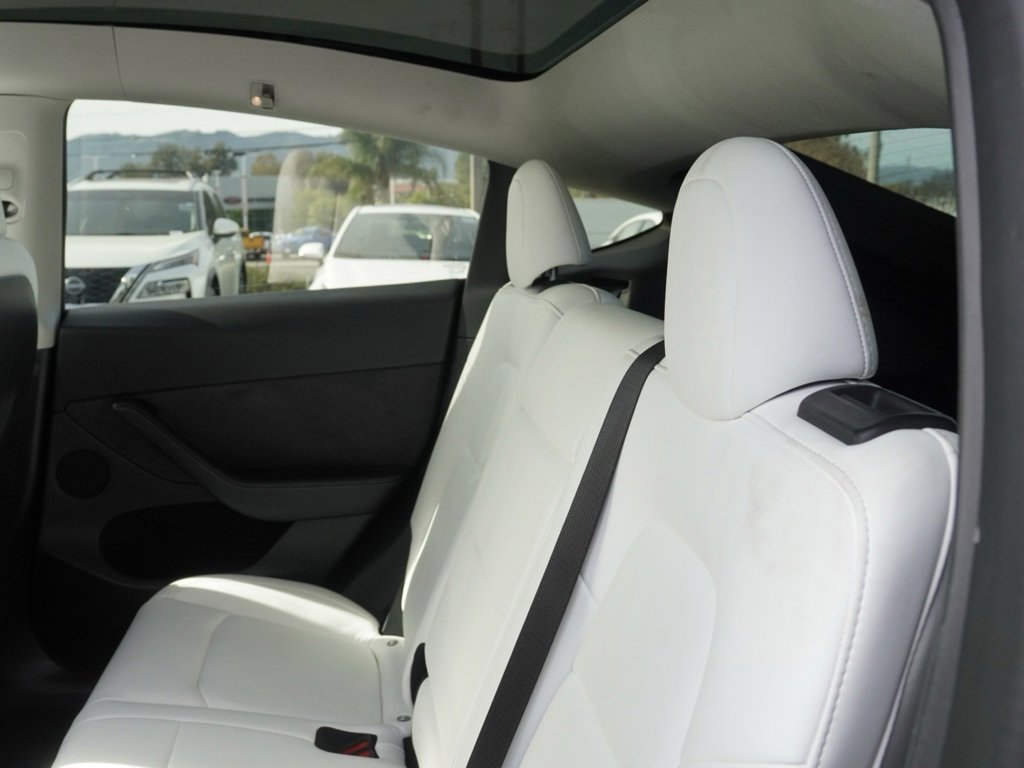 Used 2022 Tesla Model Y Performance image 15