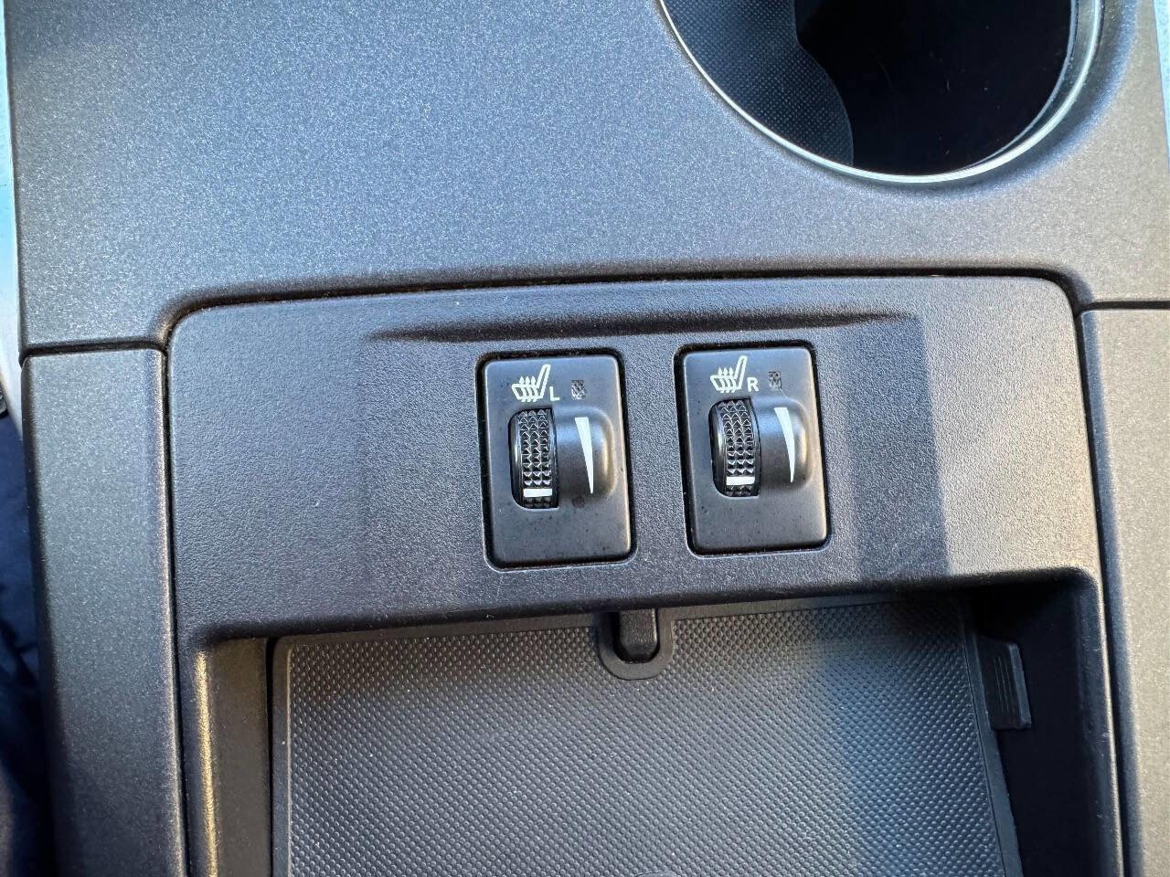 Used 2015 Toyota Camry XSE image 22