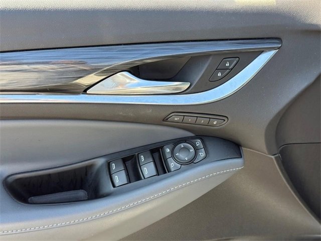 Used 2024 Buick Enclave Premium image 17