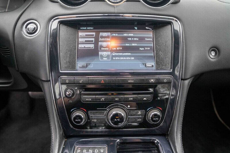 Used 2011 Jaguar XJ L RWD image 16